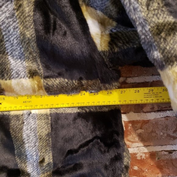 Nike Sportswear Oversized Plaid Faux Fur Jacket Coat Womens Sz XL NEW DD4541-010 - Picture 14 of 15